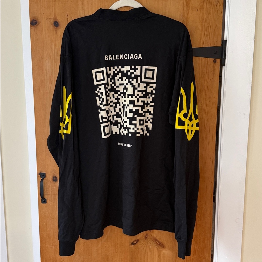 BALENCIAGA Graphic Shirt Ukrainian Flag- new with tags- fits like a L/XL